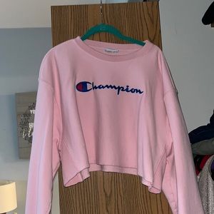 •Cropped champion sweatshirt•